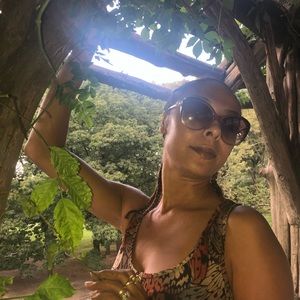 Meet your Posher, Haydee